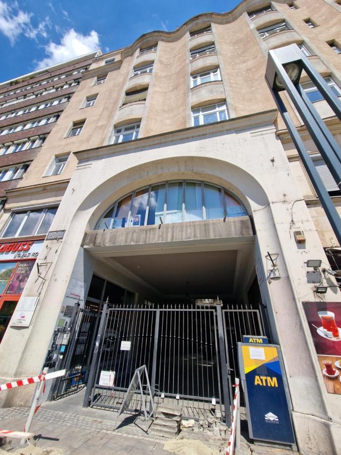 Central Point Budapesta Exterior foto